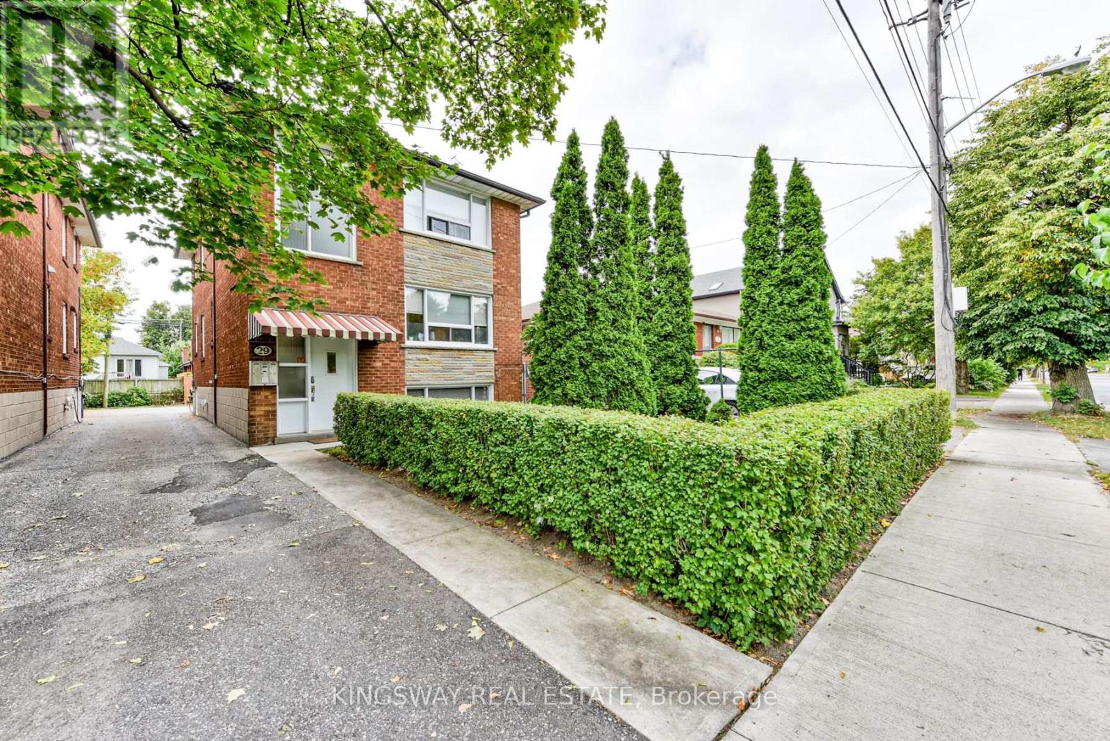 29 EVANS AVENUE, Toronto, Ontario