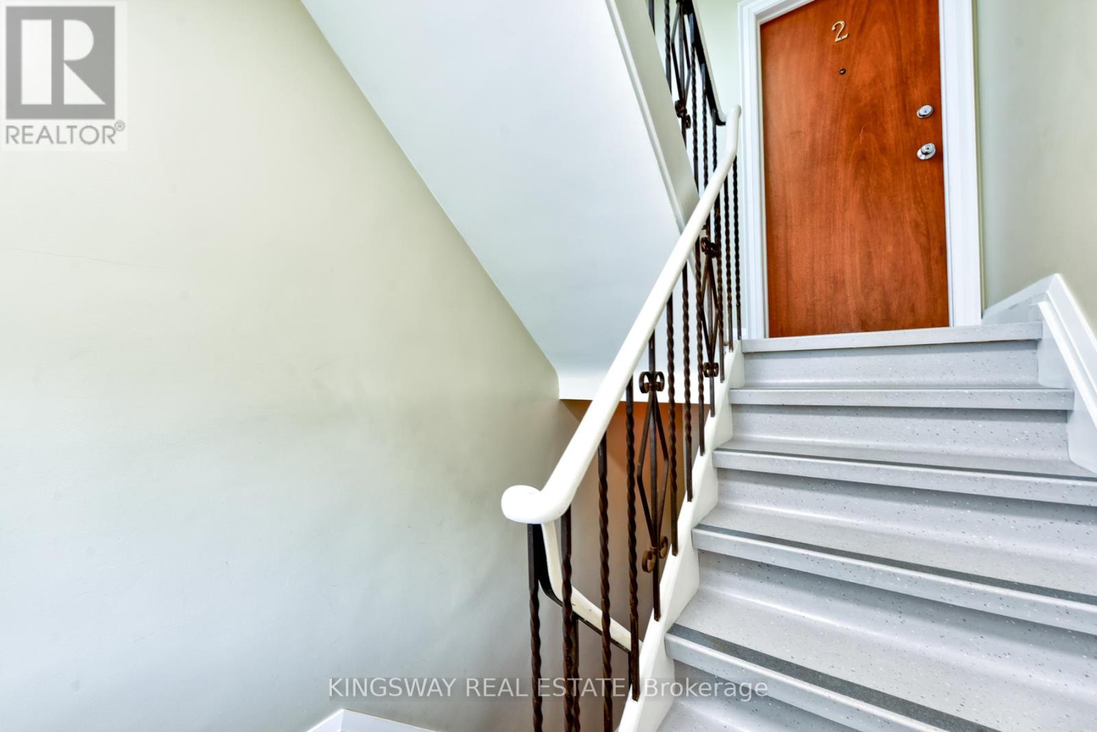 29 Evans Avenue, Toronto, Ontario  M6S 3V7 - Photo 16 - W12456629
