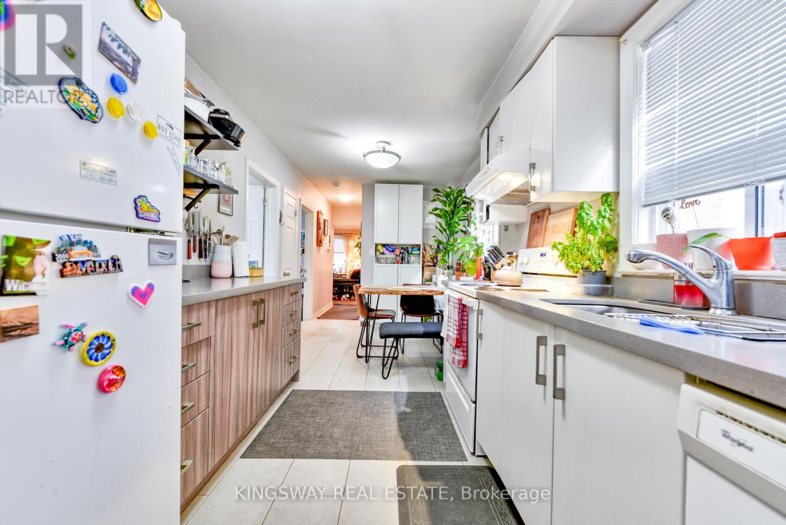 29 Evans Avenue, Toronto, Ontario  M6S 3V7 - Photo 24 - W12456629