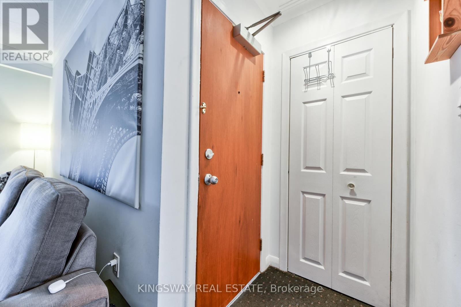 29 Evans Avenue, Toronto, Ontario  M6S 3V7 - Photo 31 - W12456629