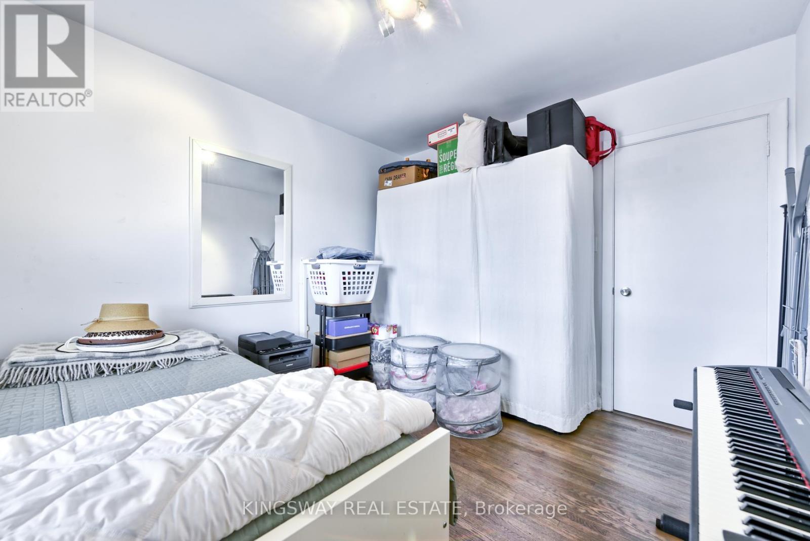 29 Evans Avenue, Toronto, Ontario  M6S 3V7 - Photo 37 - W12456629