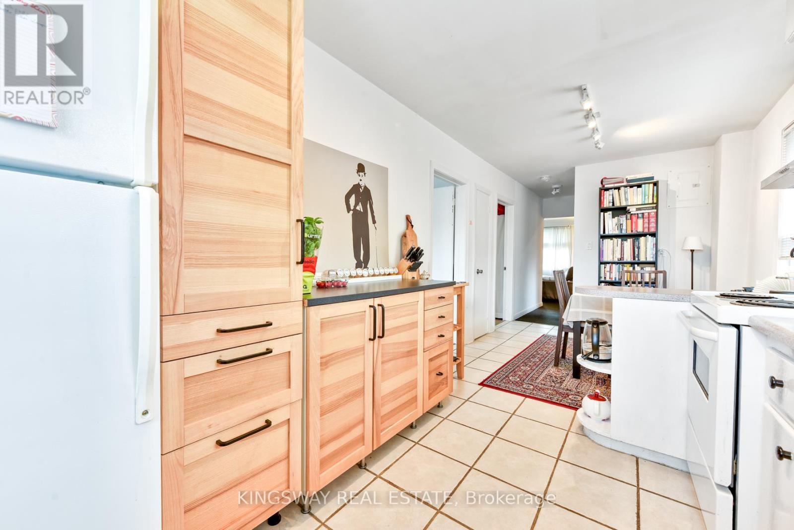 29 Evans Avenue, Toronto, Ontario  M6S 3V7 - Photo 40 - W12456629