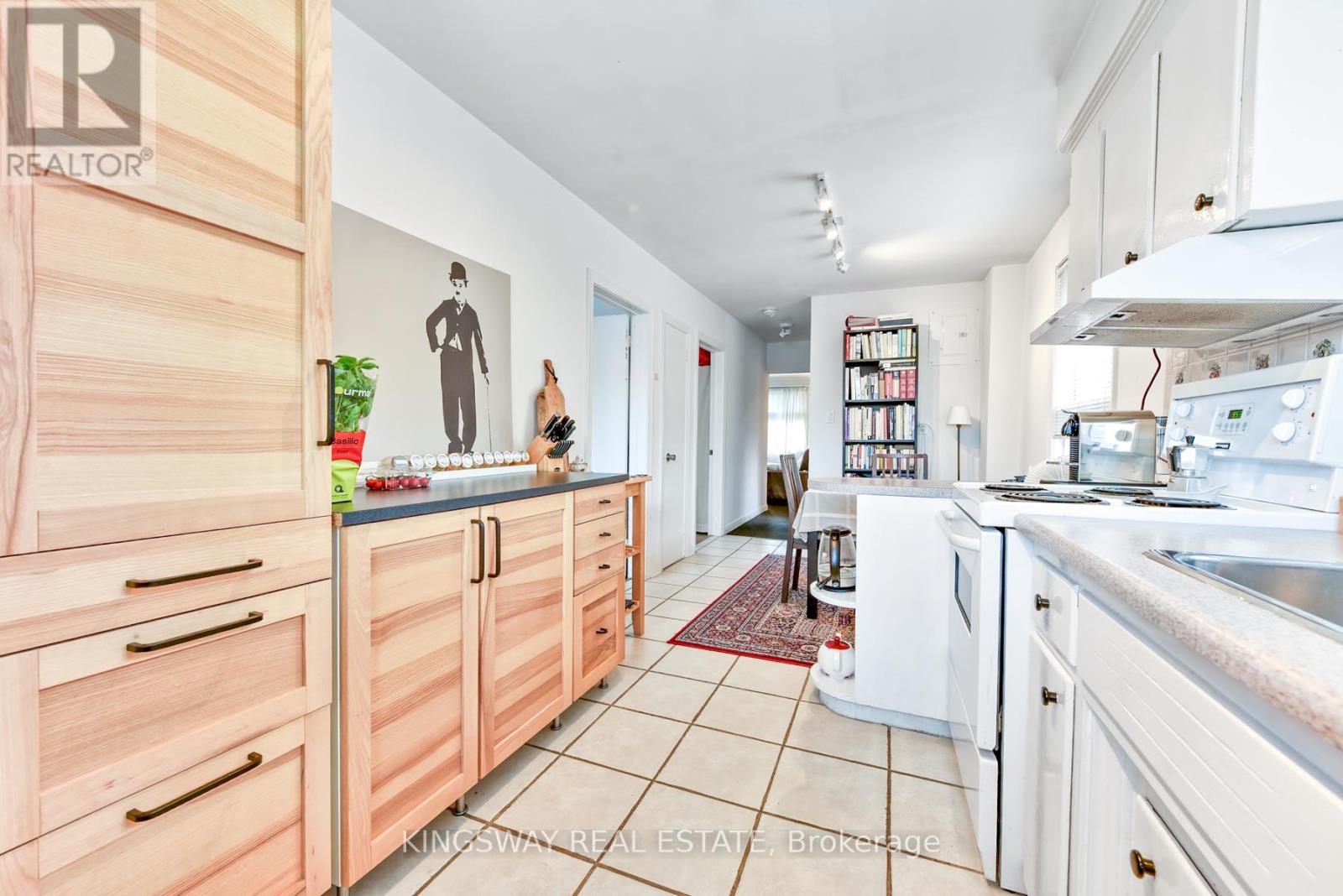 29 Evans Avenue, Toronto, Ontario  M6S 3V7 - Photo 41 - W12456629