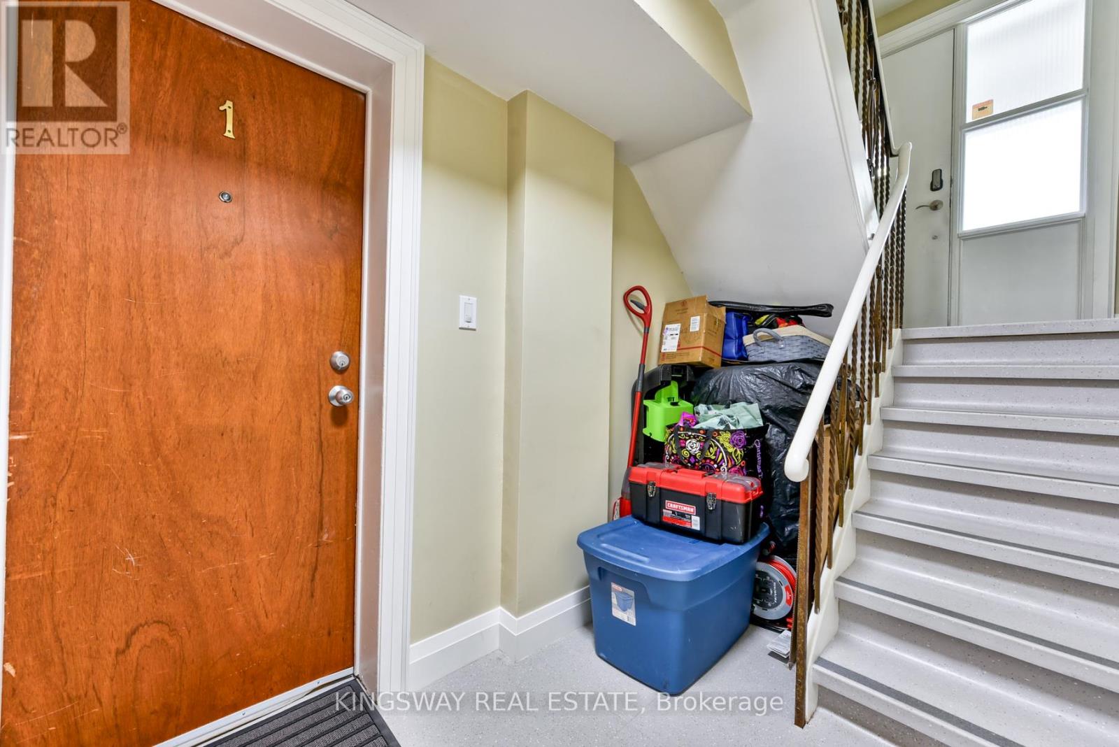 29 Evans Avenue, Toronto, Ontario  M6S 3V7 - Photo 7 - W12456629