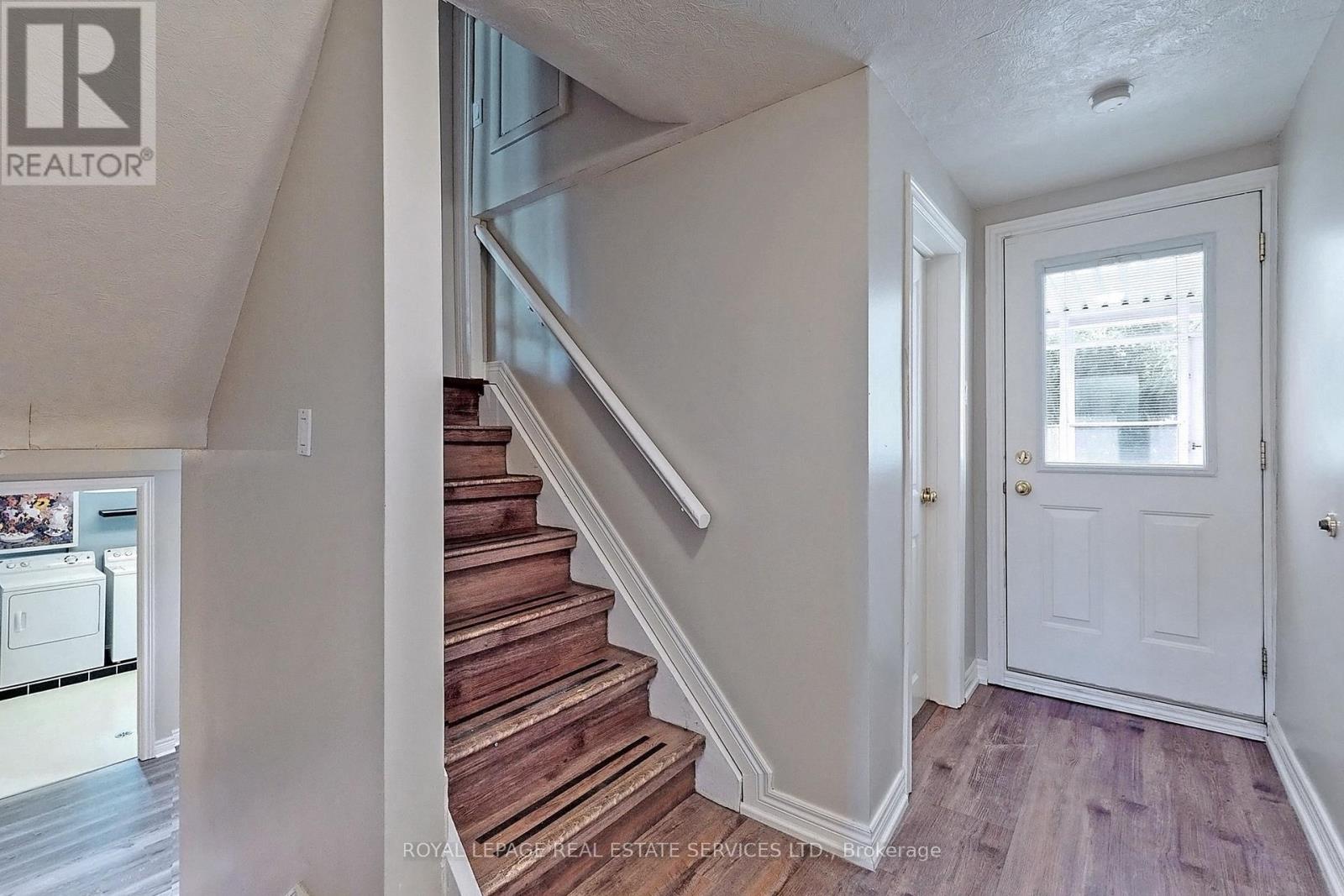 4011 Grapehill Avenue, Burlington, Ontario  L7L 1R1 - Photo 23 - W12456634