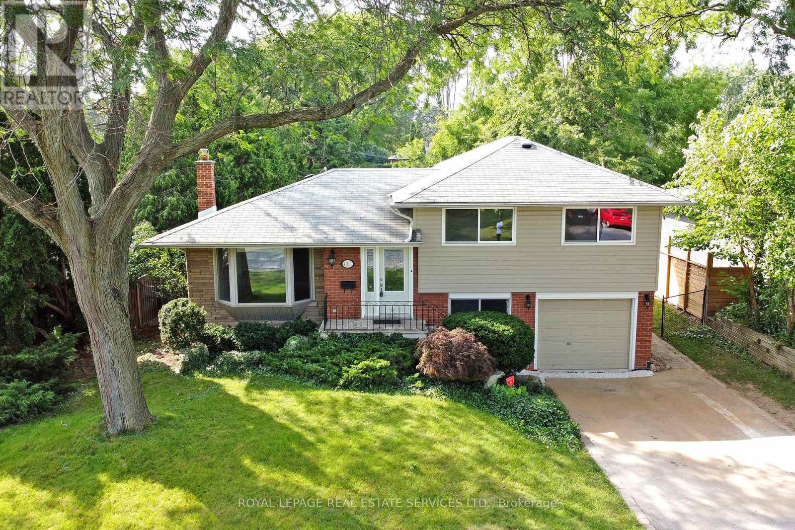 4011 Grapehill Avenue, Burlington, Ontario  L7L 1R1 - Photo 38 - W12456634