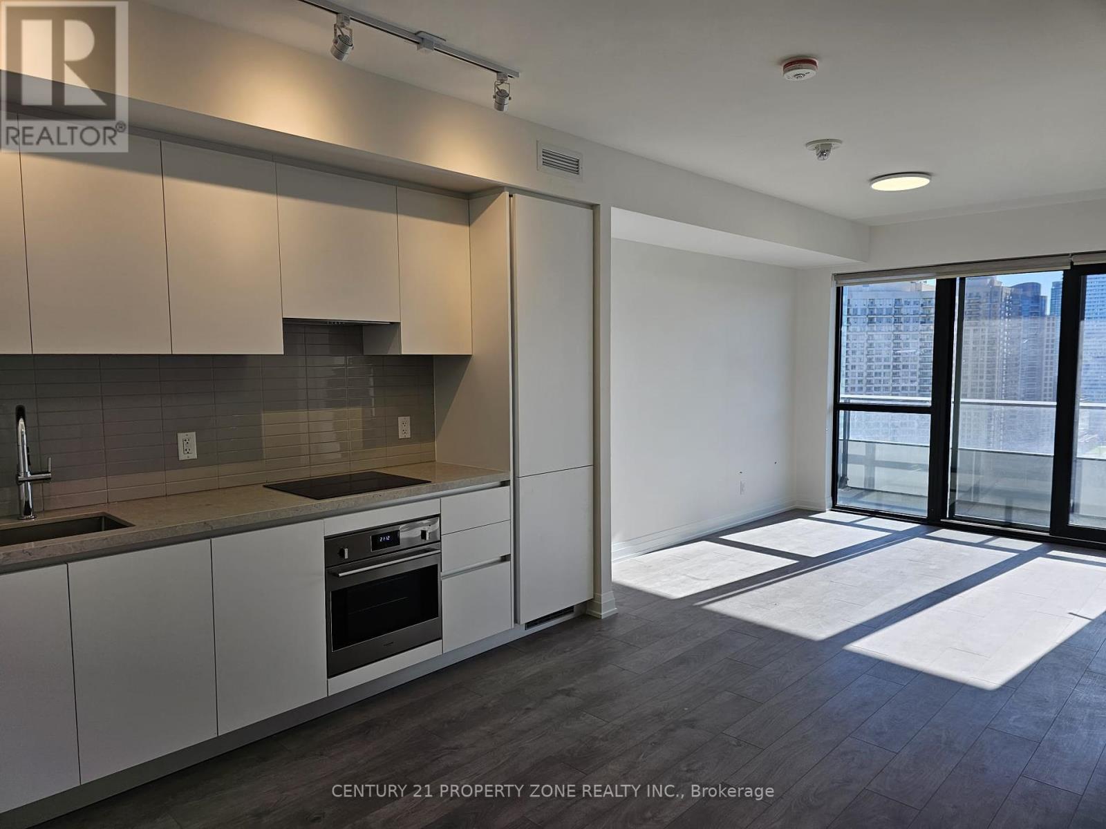 2106 - 4015 The Exchange, Mississauga, Ontario  L5B 0N9 - Photo 2 - W12456637