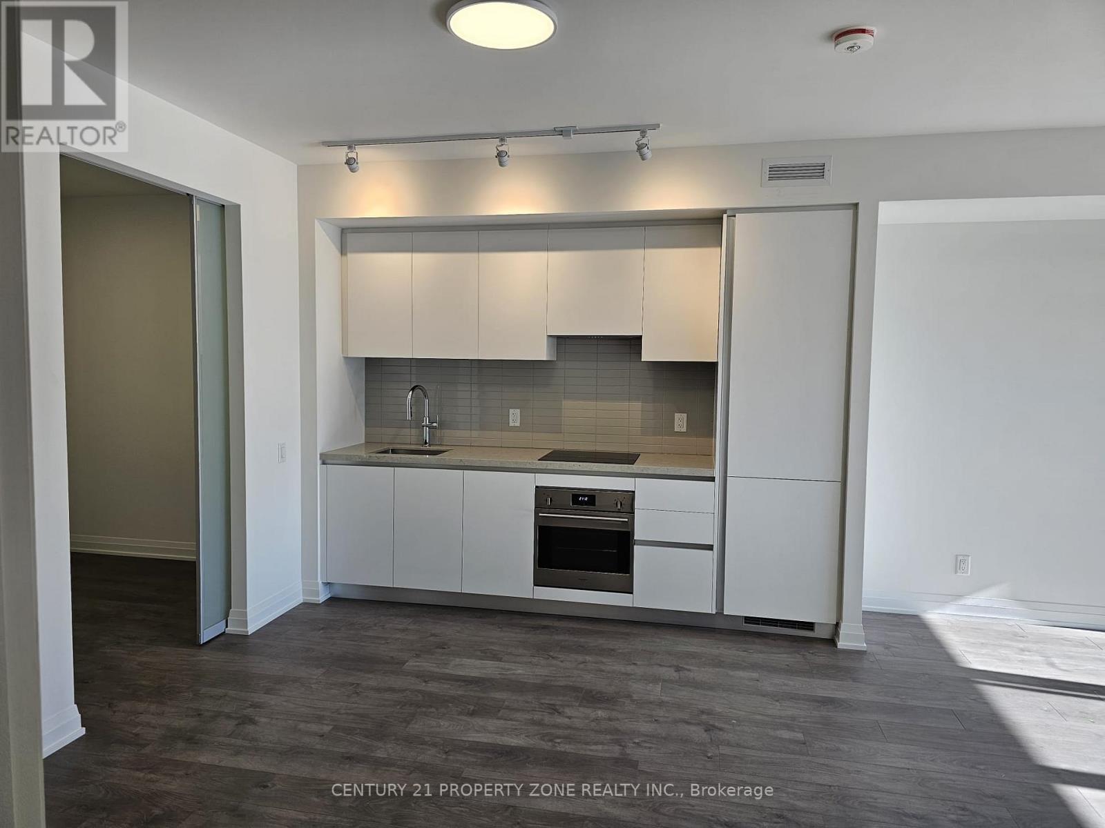 2106 - 4015 The Exchange, Mississauga, Ontario  L5B 0N9 - Photo 3 - W12456637