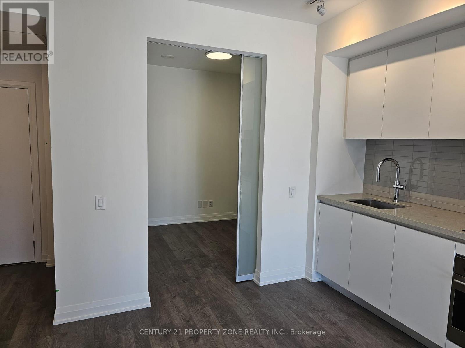 2106 - 4015 The Exchange, Mississauga, Ontario  L5B 0N9 - Photo 4 - W12456637