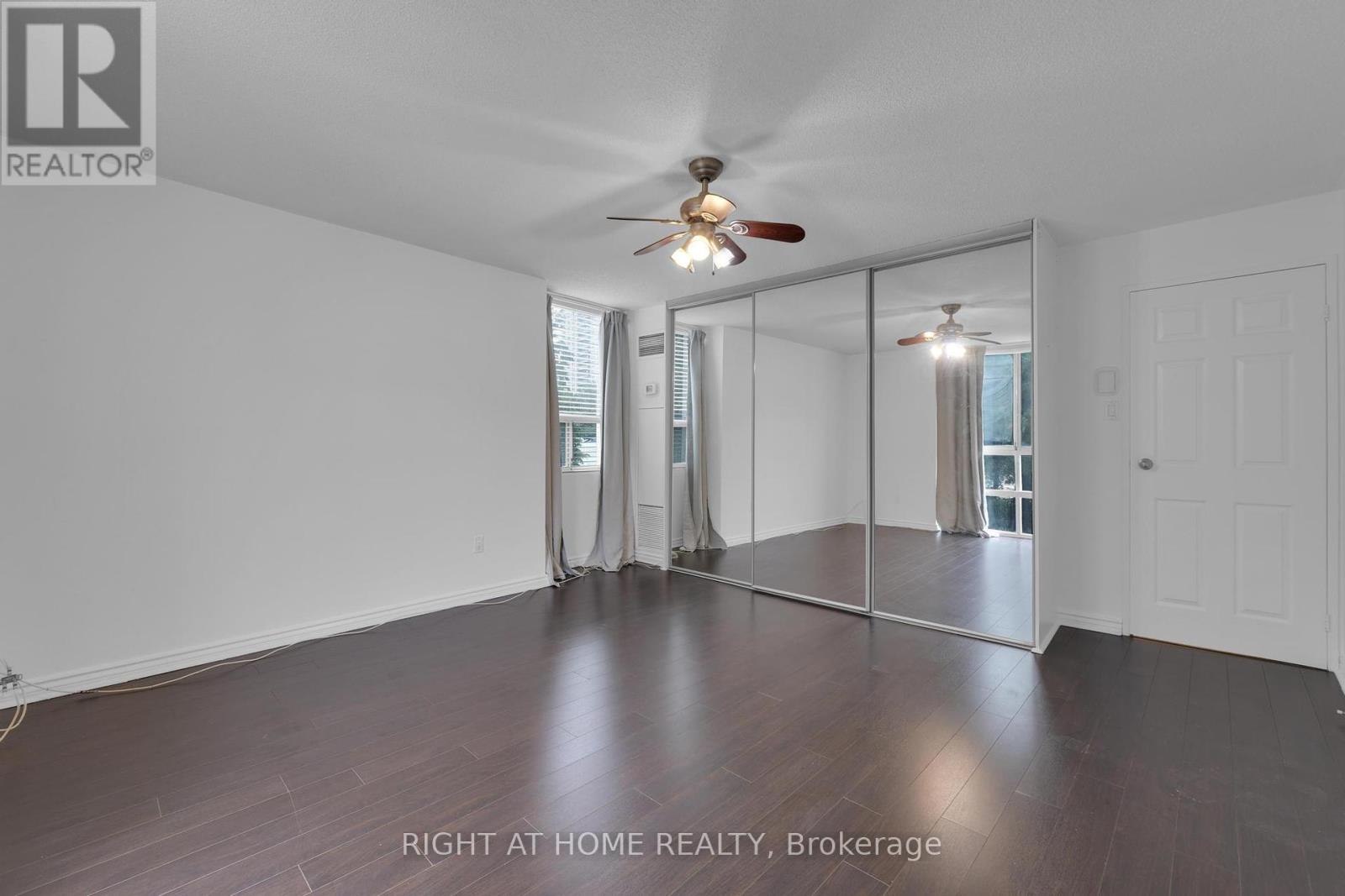 205 - 3650 Kaneff Crescent, Mississauga, Ontario  L5A 4A1 - Photo 31 - W12456647