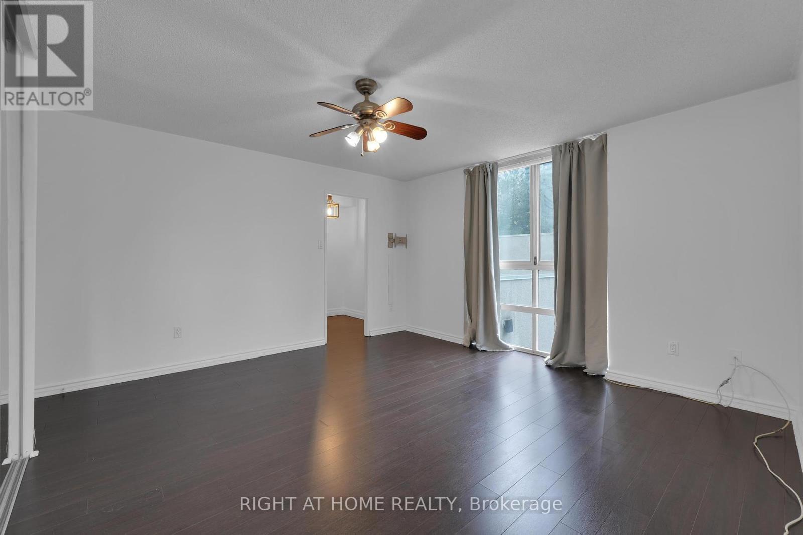 205 - 3650 Kaneff Crescent, Mississauga, Ontario  L5A 4A1 - Photo 32 - W12456647
