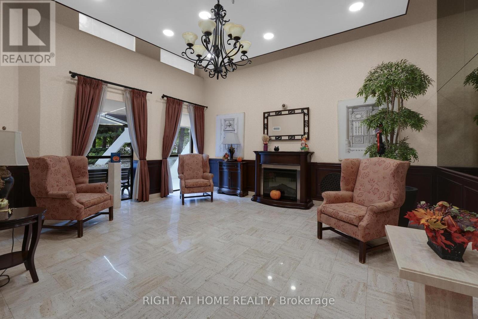 205 - 3650 Kaneff Crescent, Mississauga, Ontario  L5A 4A1 - Photo 38 - W12456647