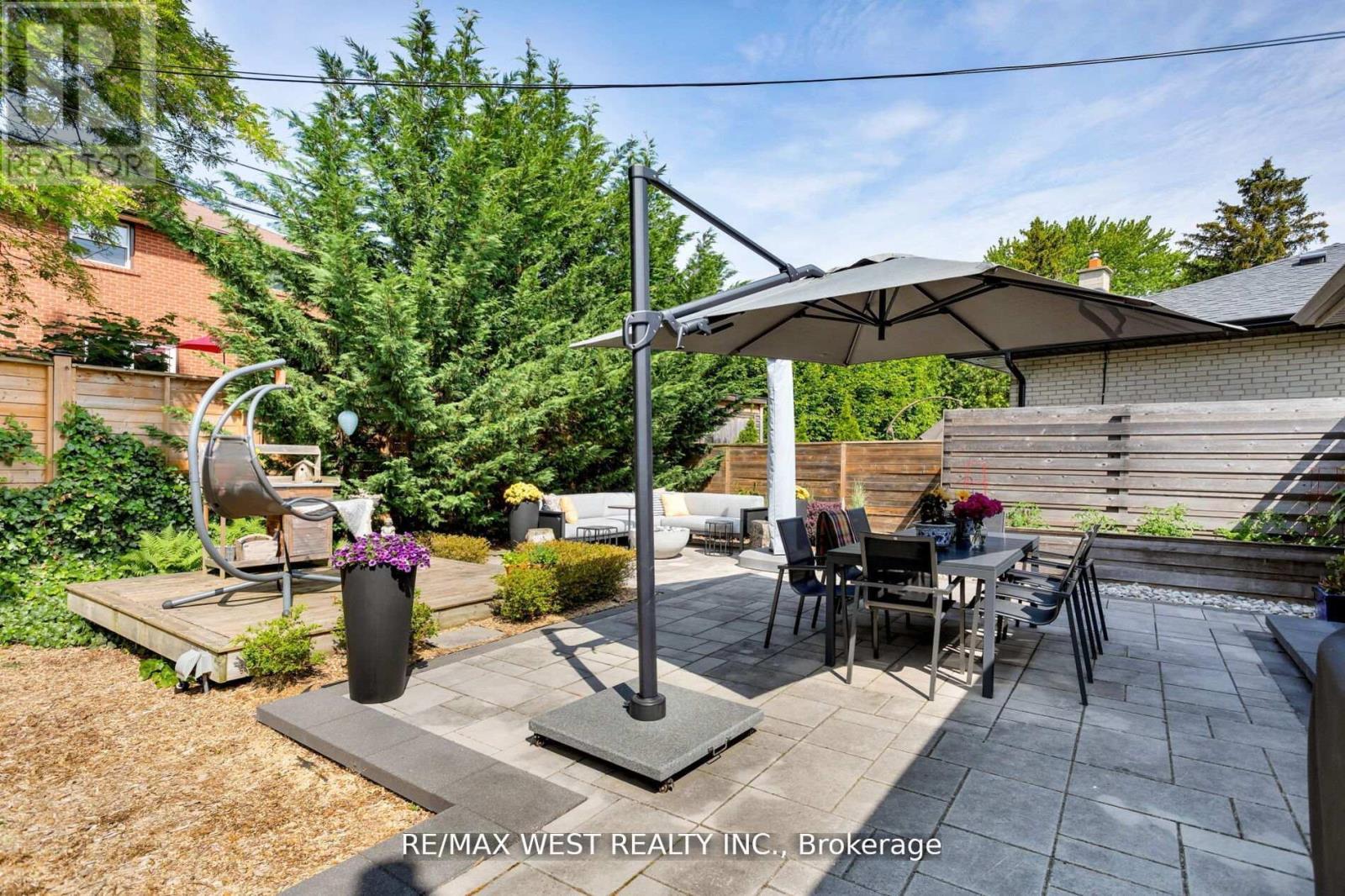 10 Vanellan Court, Toronto, Ontario  M8Z 4A5 - Photo 19 - W12456651