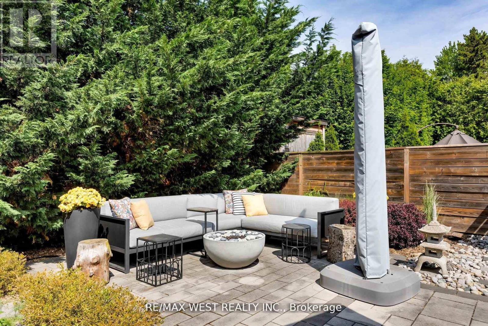 10 Vanellan Court, Toronto, Ontario  M8Z 4A5 - Photo 20 - W12456651
