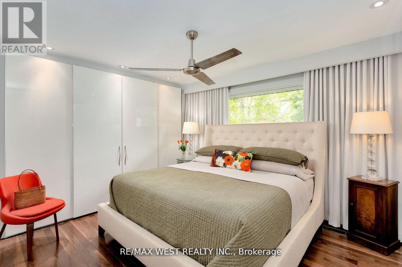 10 Vanellan Court, Toronto, Ontario  M8Z 4A5 - Photo 29 - W12456651