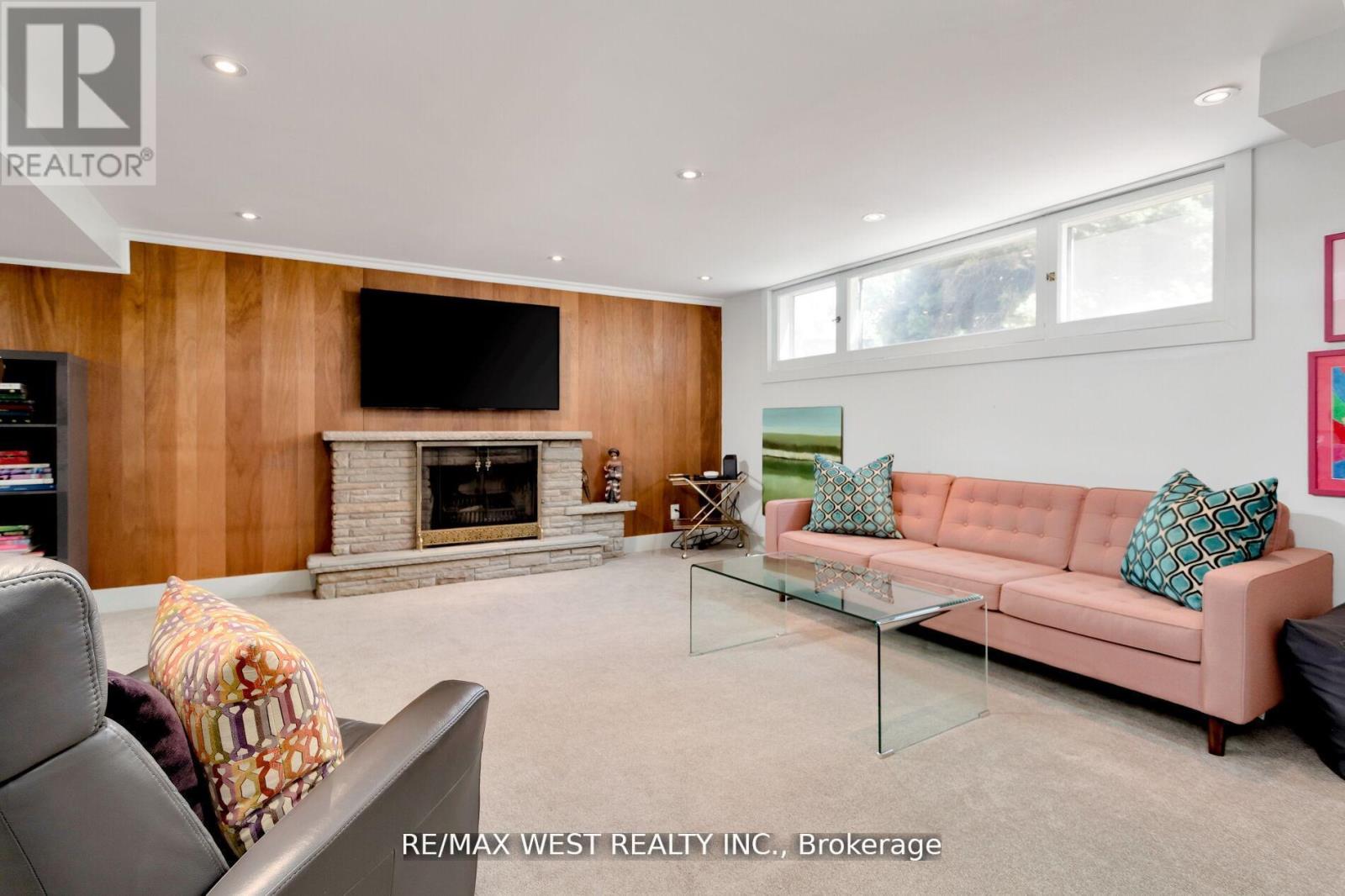 10 Vanellan Court, Toronto, Ontario  M8Z 4A5 - Photo 40 - W12456651