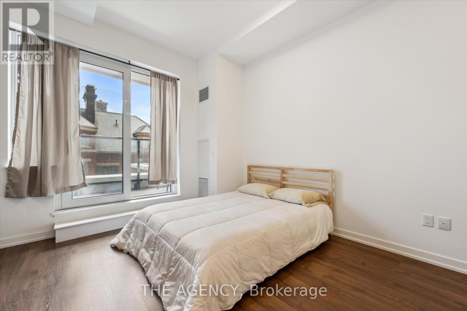 209 - 5 Wellington Street S, Kitchener, Ontario  N2G 1C7 - Photo 7 - X12424374