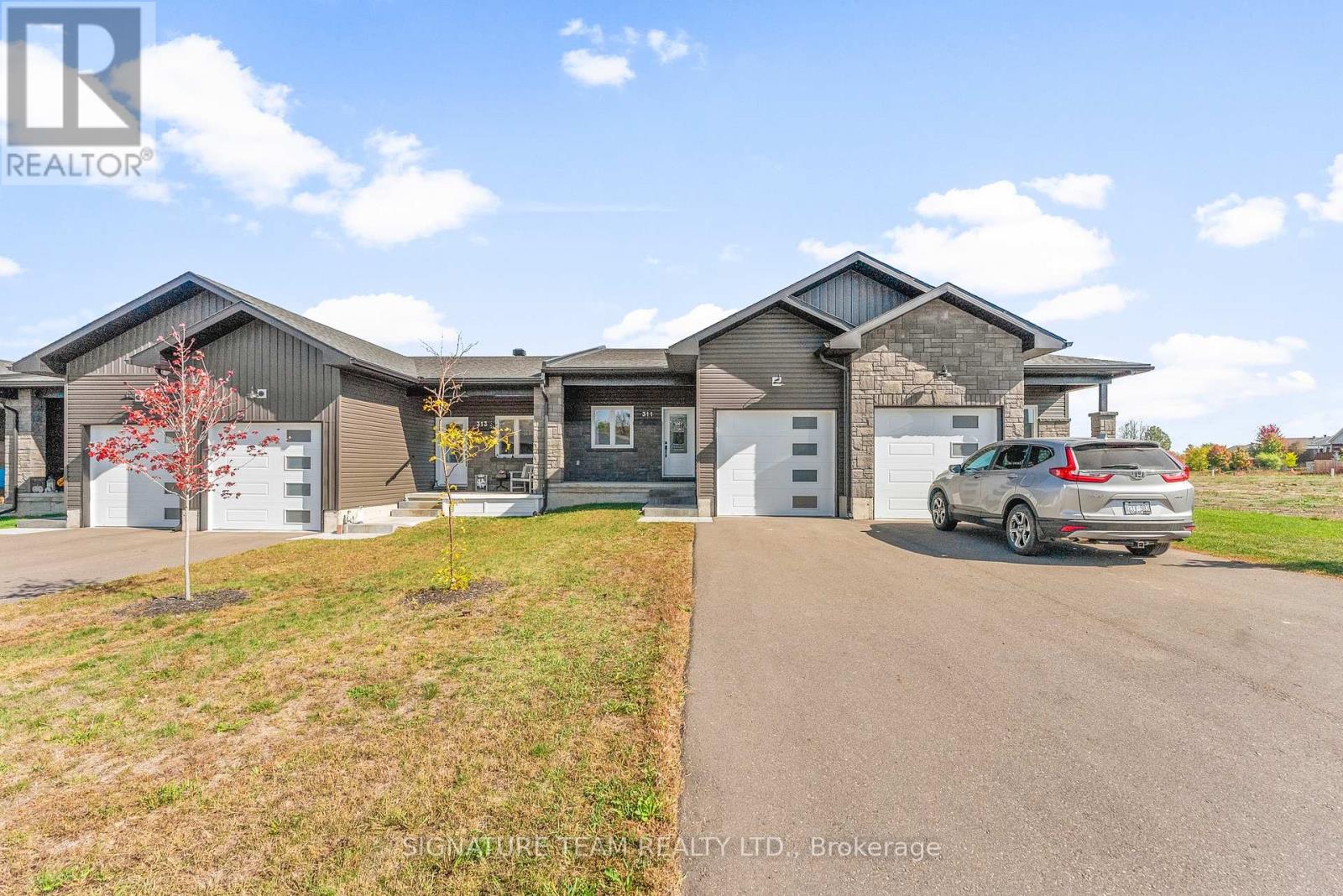 311 Forestview Crescent, Renfrew, Ontario  K7V 0A1 - Photo 1 - X12456715