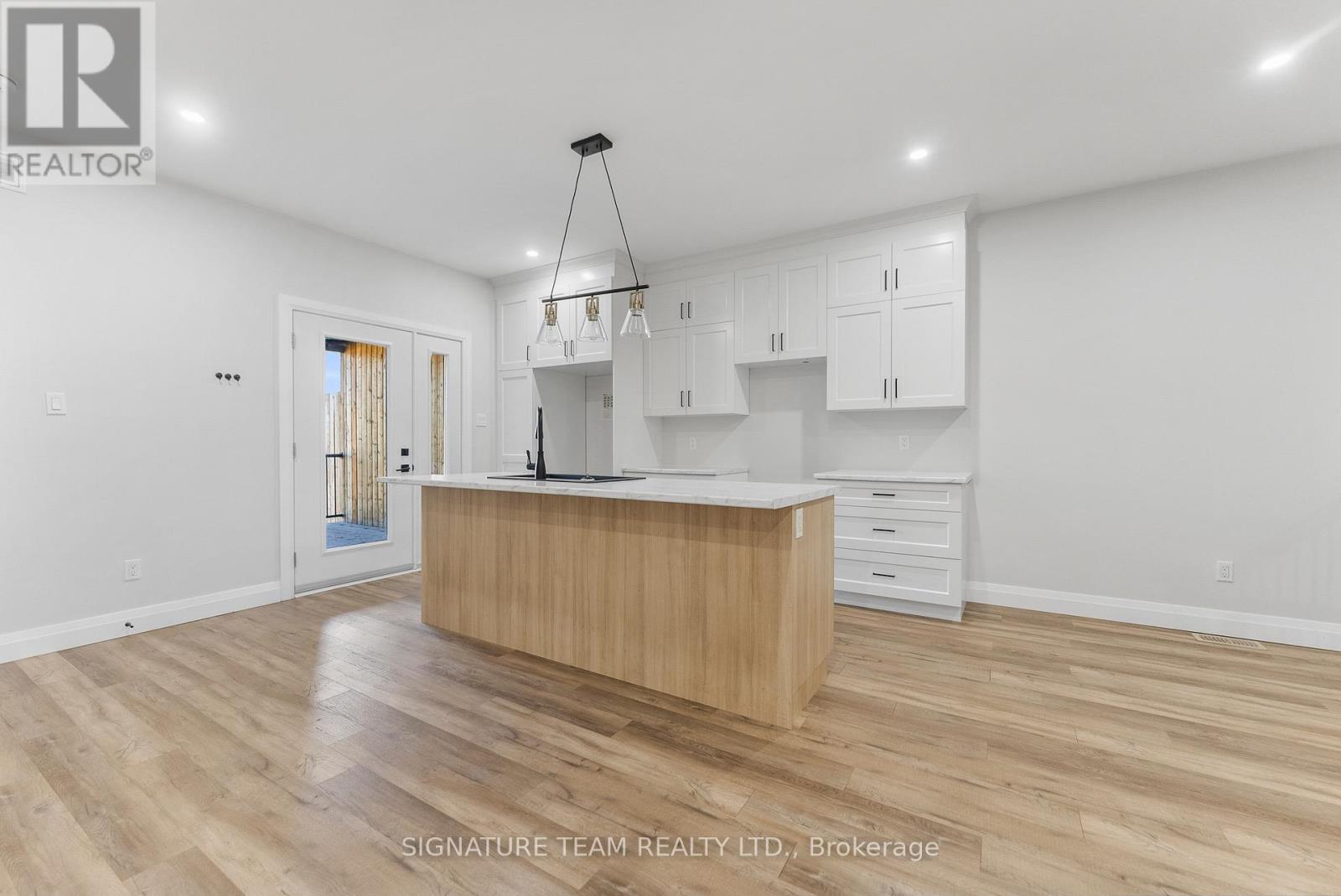 311 Forestview Crescent, Renfrew, Ontario  K7V 0A1 - Photo 12 - X12456715