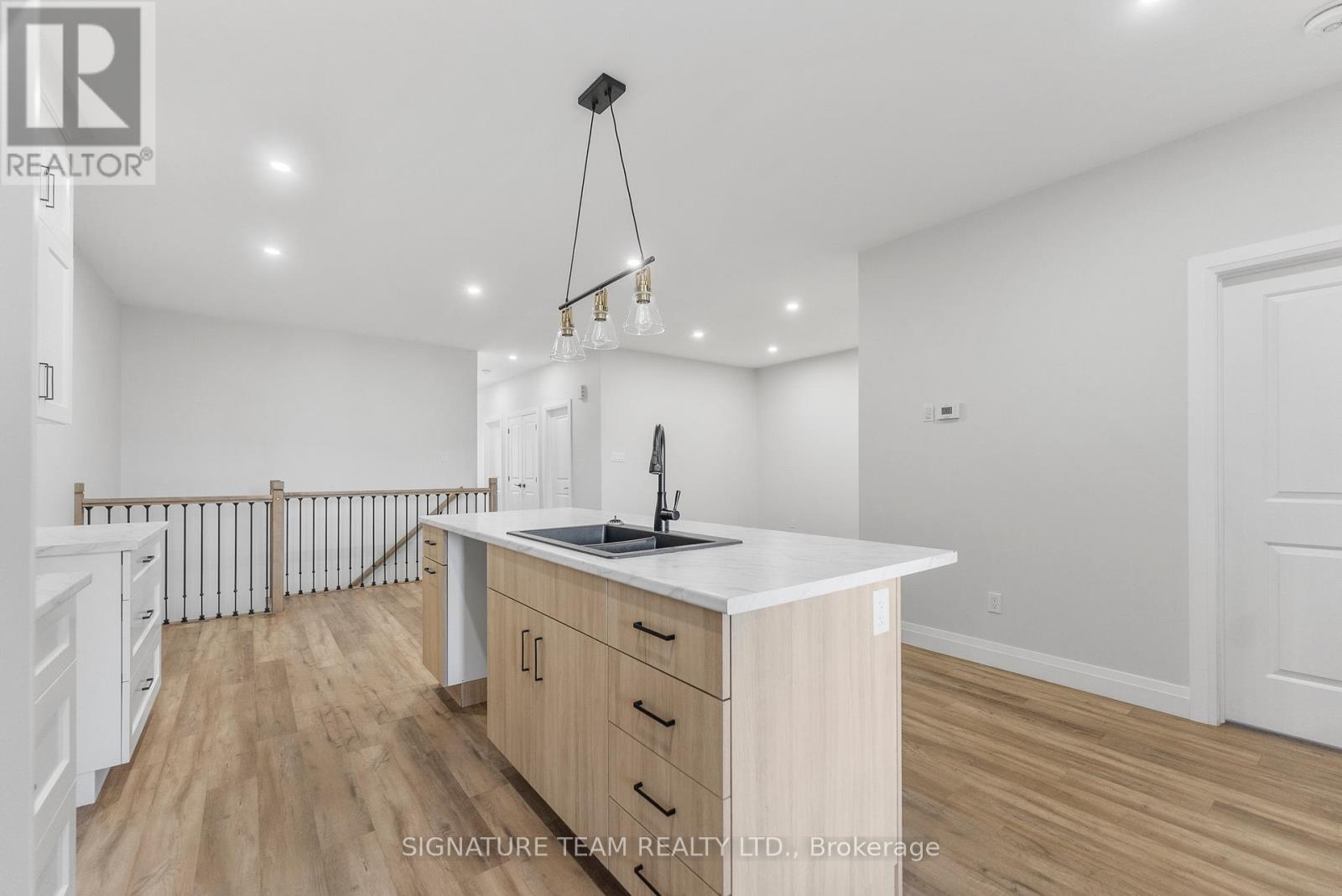 311 Forestview Crescent, Renfrew, Ontario  K7V 0A1 - Photo 9 - X12456715
