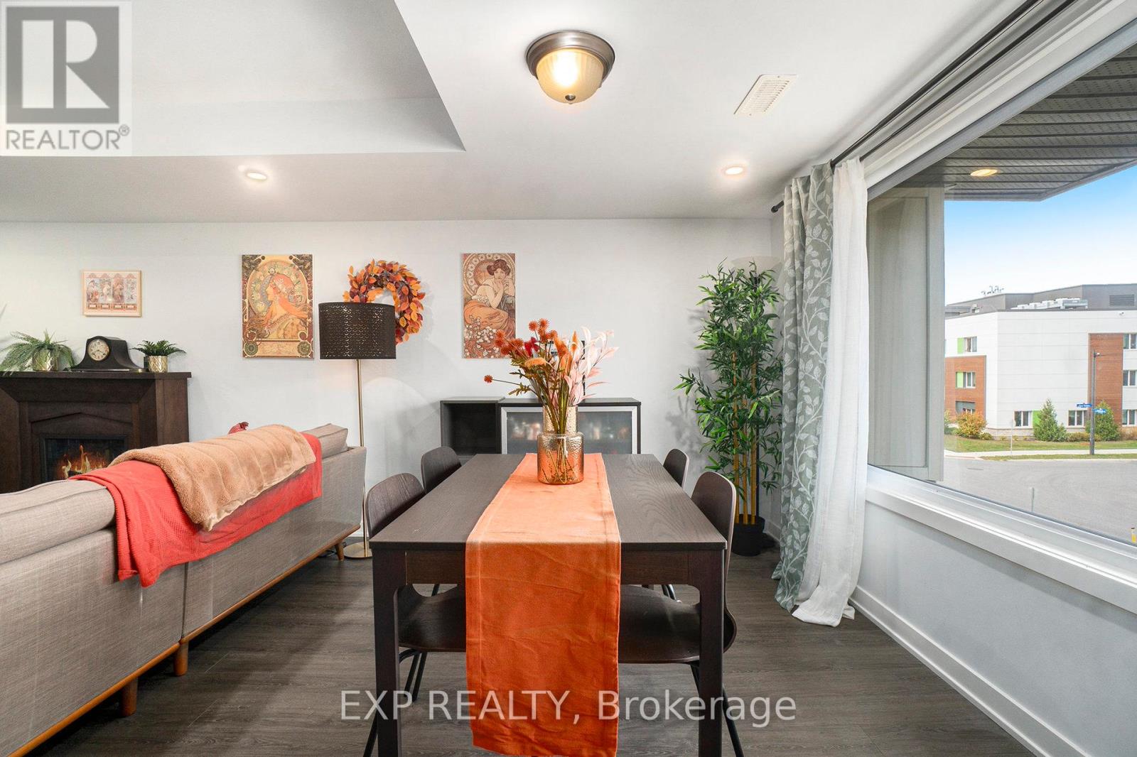 770 Mikinak Road, Ottawa, Ontario  K1K 5A5 - Photo 11 - X12456662