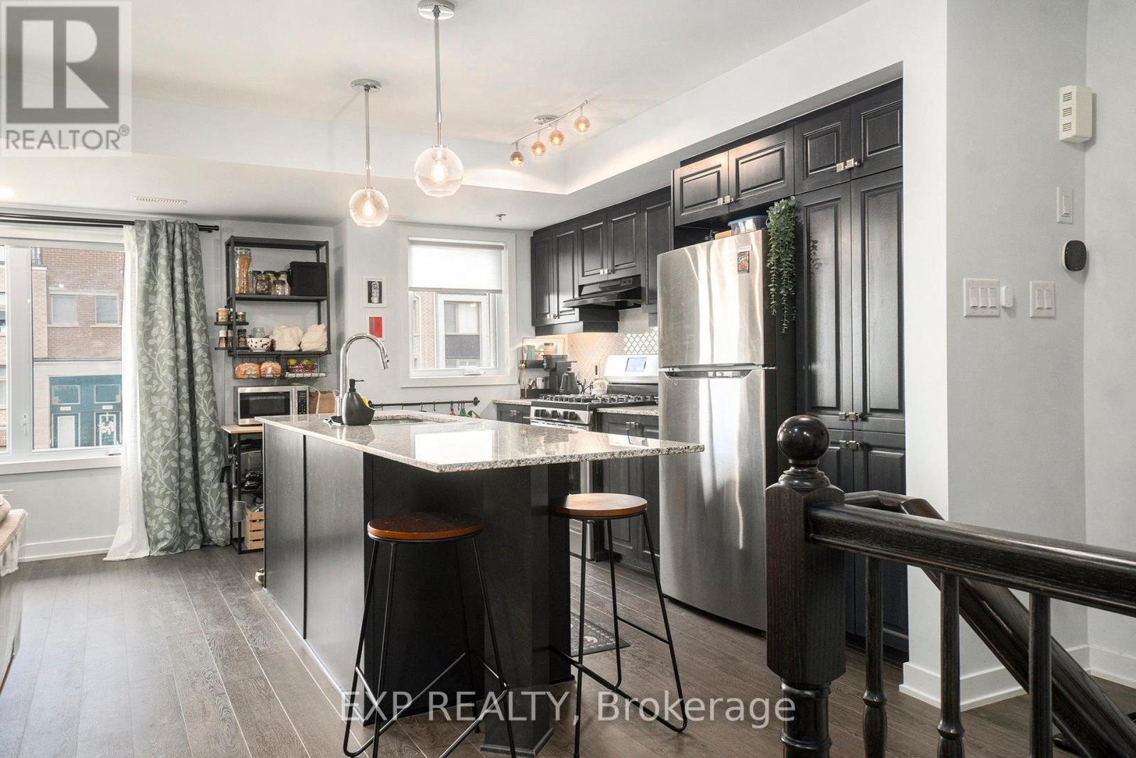770 Mikinak Road, Ottawa, Ontario  K1K 5A5 - Photo 13 - X12456662