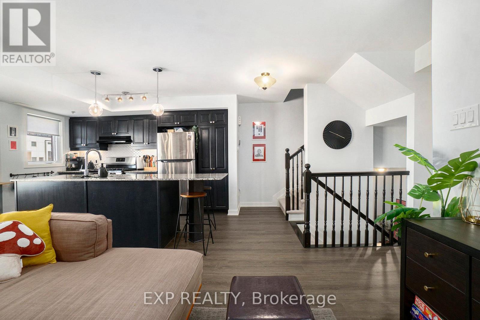 770 Mikinak Road, Ottawa, Ontario  K1K 5A5 - Photo 16 - X12456662