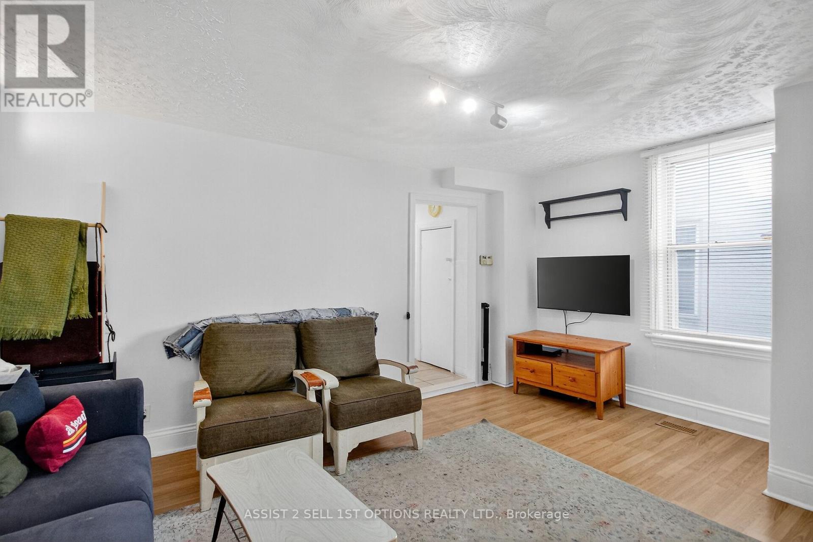 104 Lebreton Street N, Ottawa, Ontario  K1R 7H4 - Photo 5 - X12456684