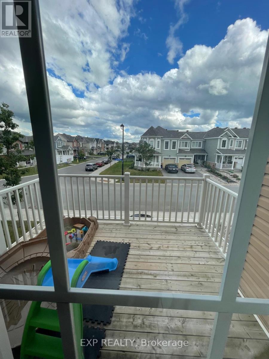 916 Fameflower Street, Ottawa, Ontario  K2J 0T3 - Photo 3 - X12456697