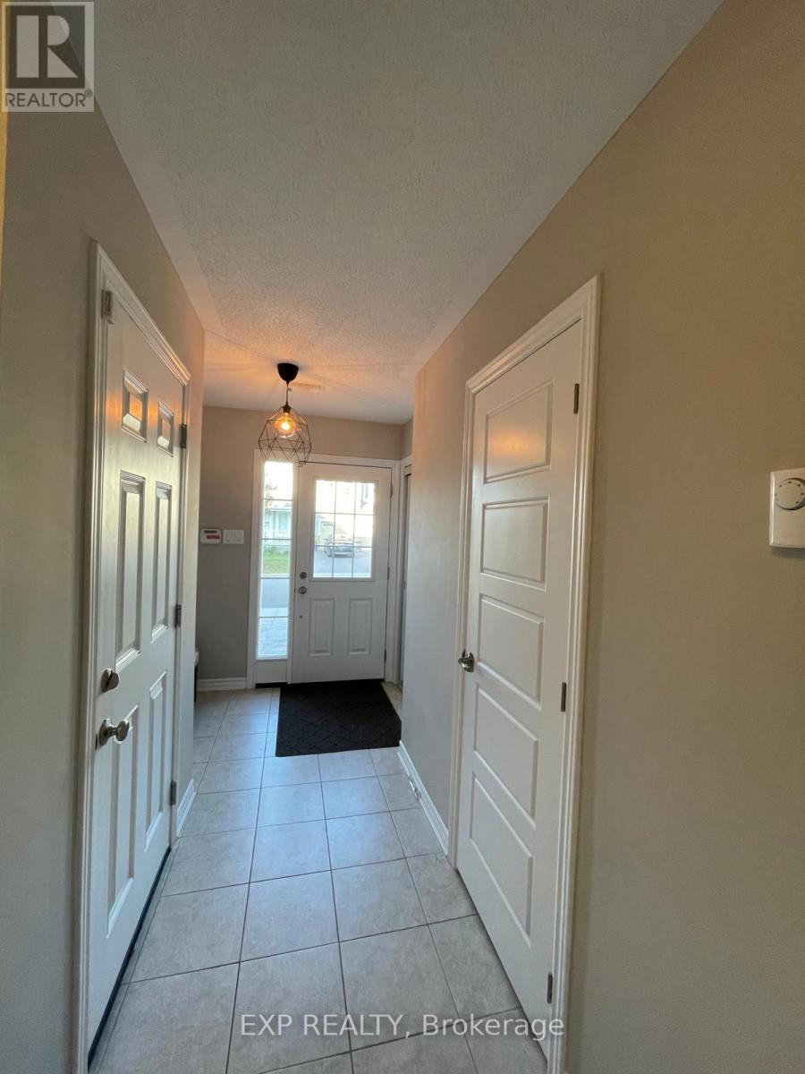 916 Fameflower Street, Ottawa, Ontario  K2J 0T3 - Photo 7 - X12456697