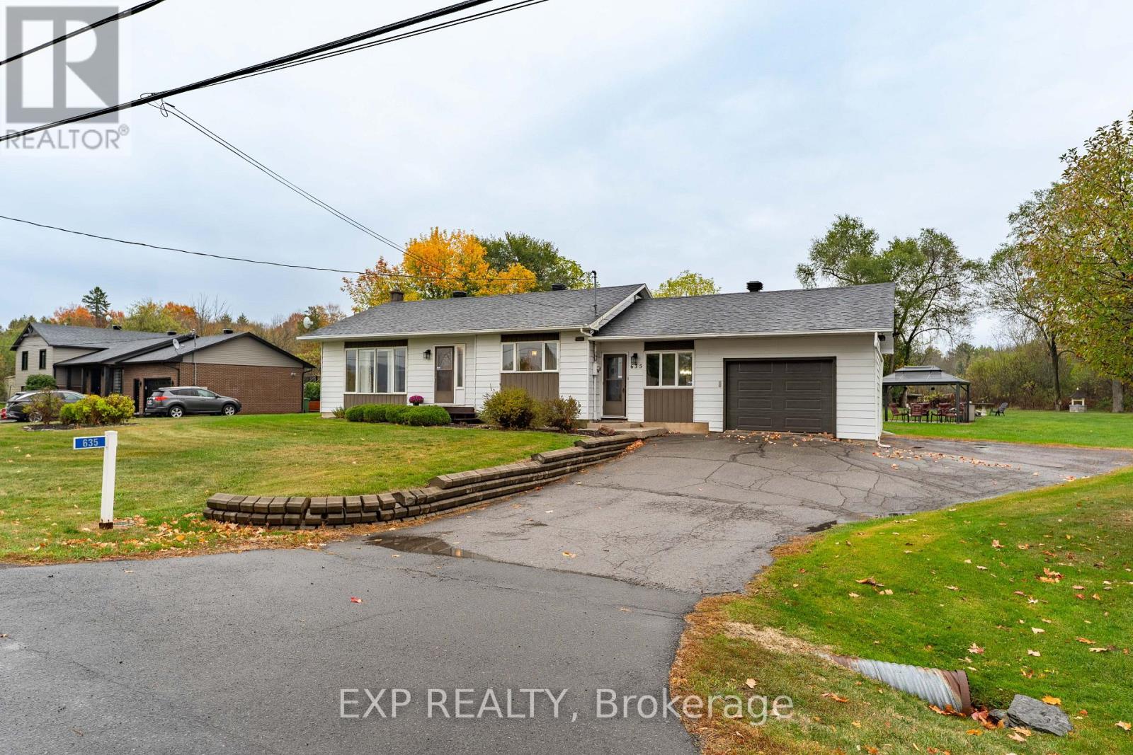 635 Front Road W, Champlain, Ontario  K0B 1K0 - Photo 2 - X12456729