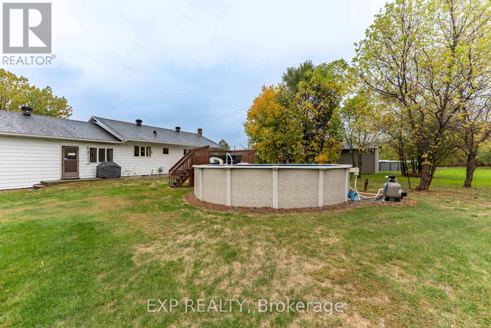 635 Front Road W, Champlain, Ontario  K0B 1K0 - Photo 36 - X12456729