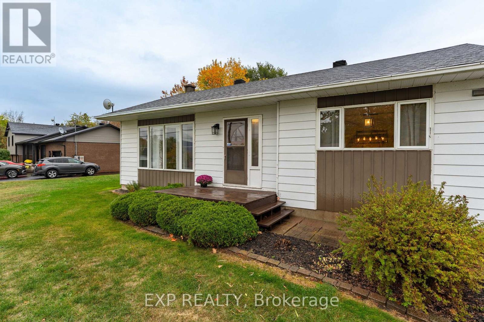 635 Front Road W, Champlain, Ontario  K0B 1K0 - Photo 4 - X12456729