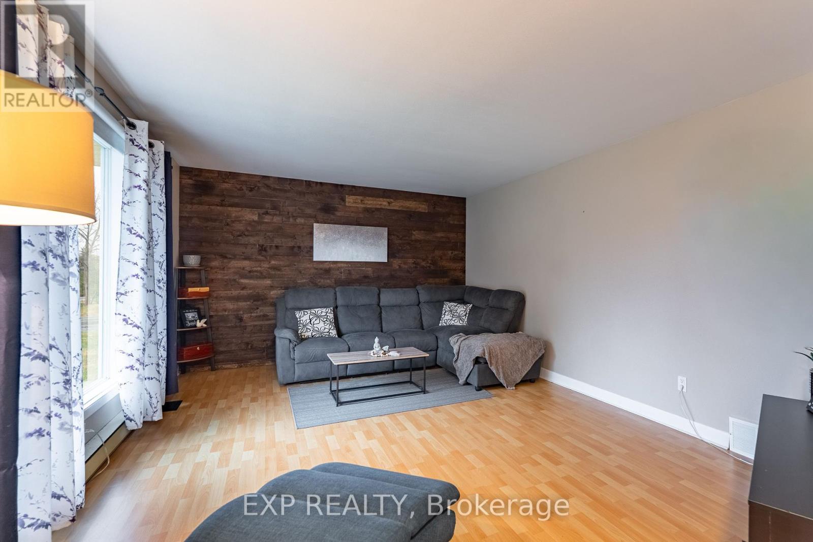635 Front Road W, Champlain, Ontario  K0B 1K0 - Photo 8 - X12456729