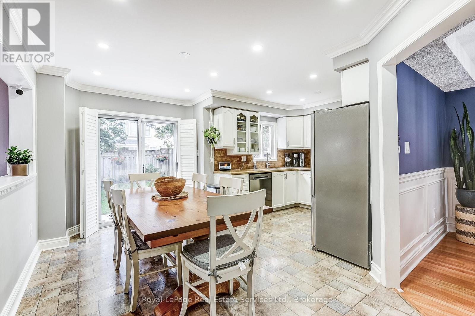 2176 Havenbrook Road, Oakville, Ontario  L6H 3B3 - Photo 13 - W12456680