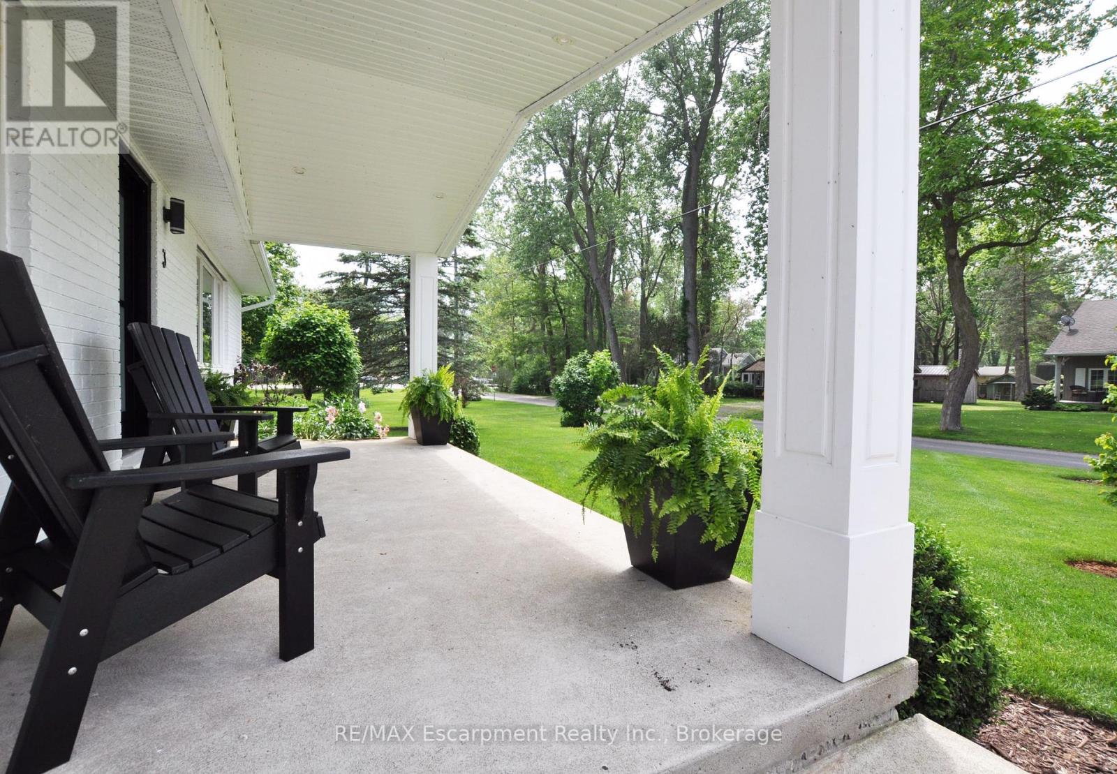 3 Howey Avenue, Norfolk, Ontario  N0E 1M0 - Photo 3 - X12456728