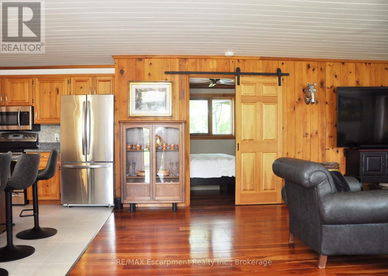 3 Howey Avenue, Norfolk, Ontario  N0E 1M0 - Photo 4 - X12456728