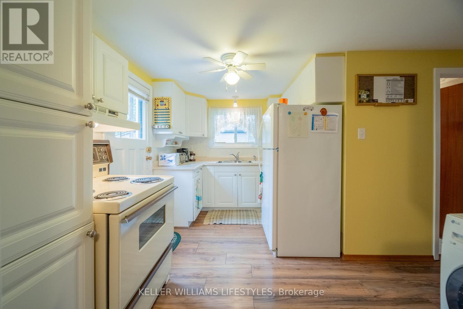 33742 Staffa Road, Bluewater (Zurich), Ontario  N0M 2T0 - Photo 15 - X12456711