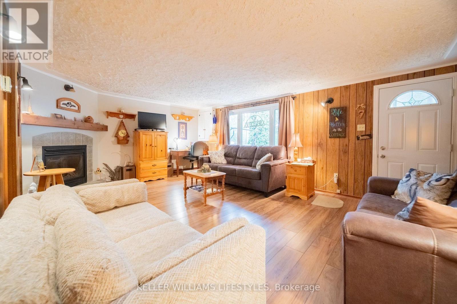 33742 Staffa Road, Bluewater (Zurich), Ontario  N0M 2T0 - Photo 23 - X12456711