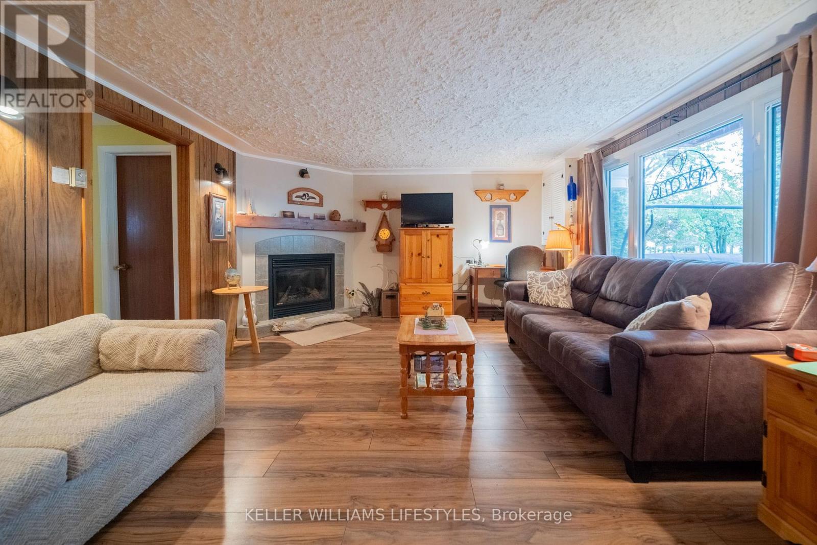 33742 Staffa Road, Bluewater (Zurich), Ontario  N0M 2T0 - Photo 25 - X12456711