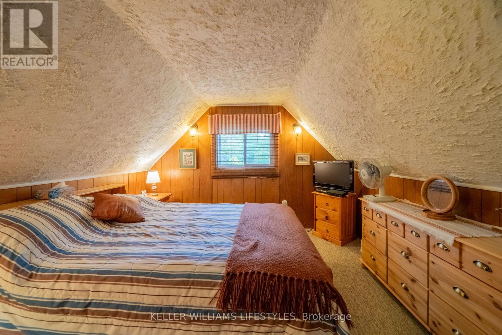 33742 Staffa Road, Bluewater (Zurich), Ontario  N0M 2T0 - Photo 30 - X12456711