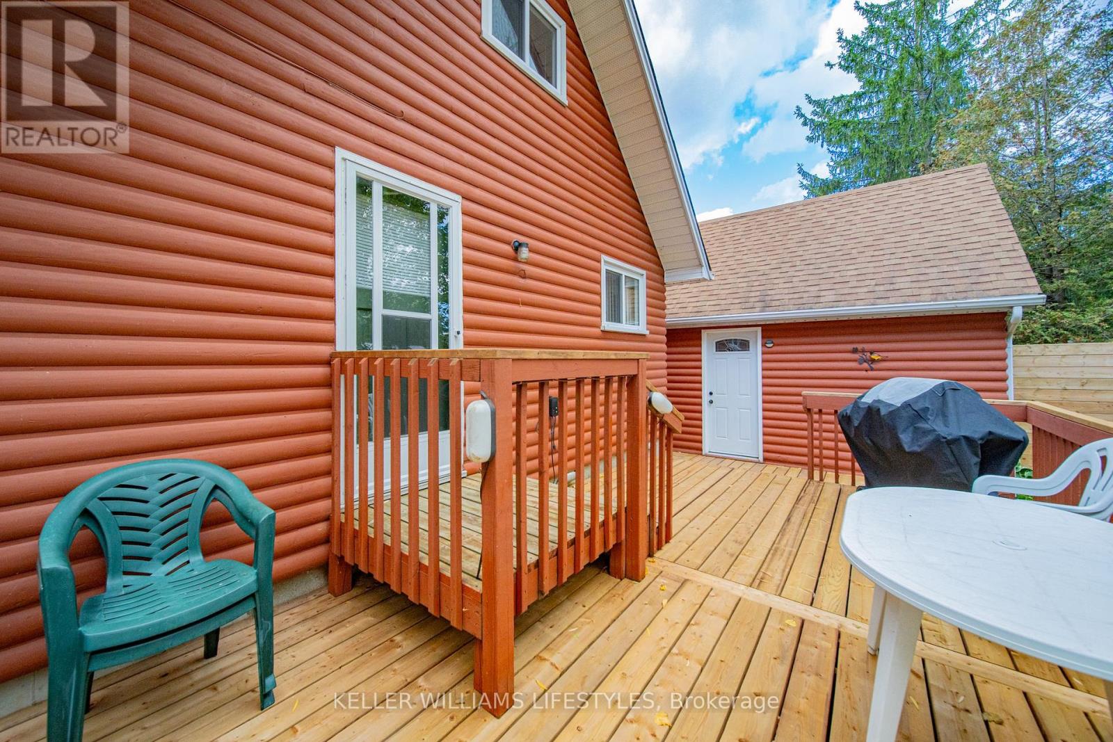 33742 Staffa Road, Bluewater (Zurich), Ontario  N0M 2T0 - Photo 9 - X12456711