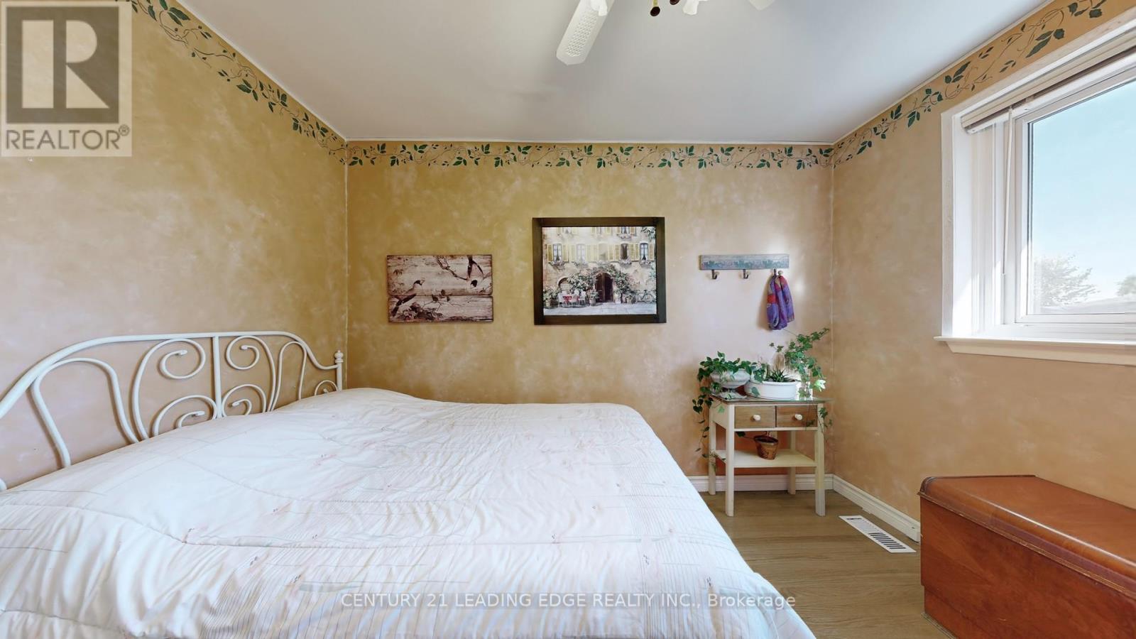 36 Sherwood Forest Drive, Markham (Bullock), Ontario  L3P 1P8 - Photo 22 - N12452474