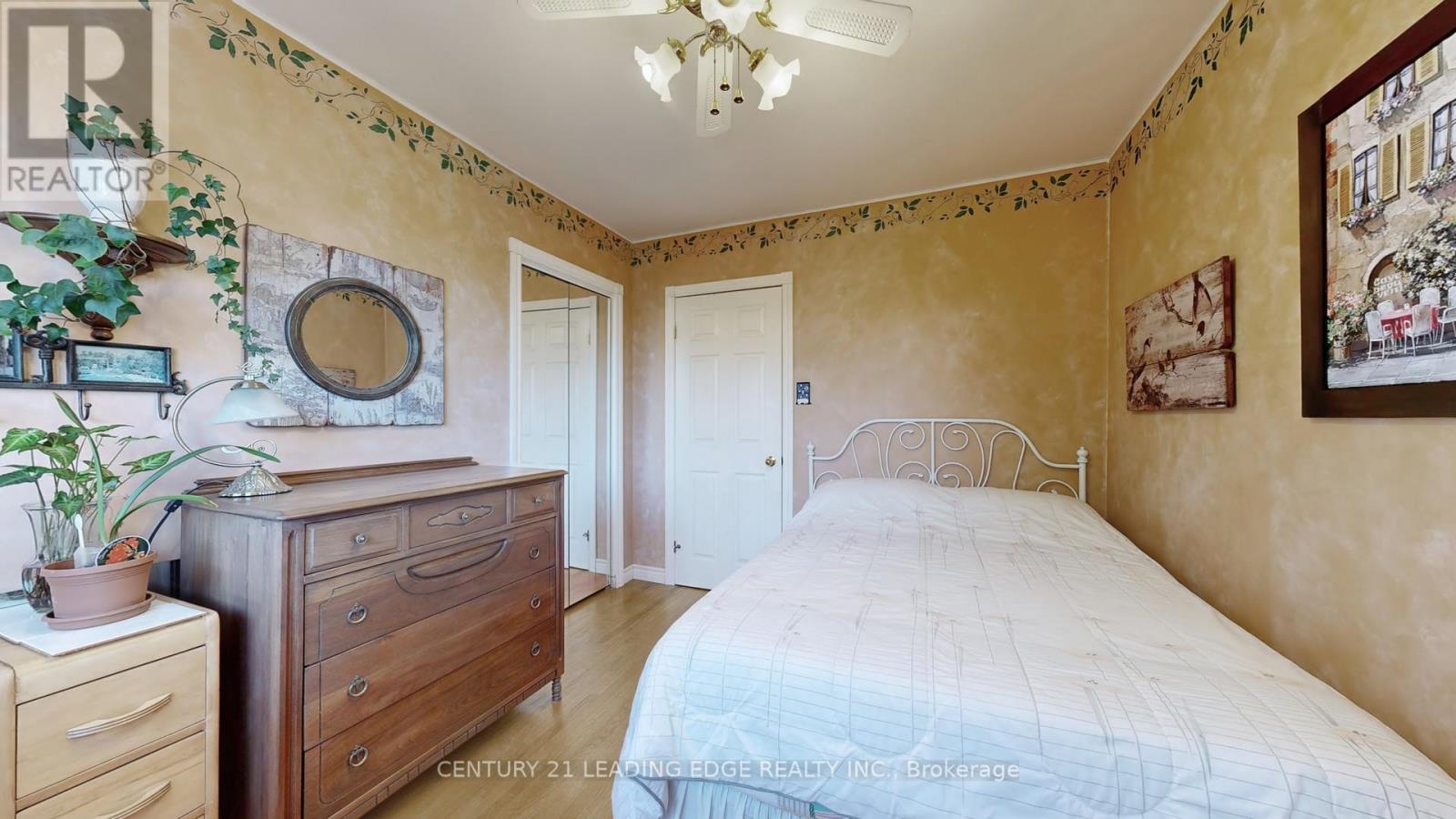 36 Sherwood Forest Drive, Markham (Bullock), Ontario  L3P 1P8 - Photo 24 - N12452474