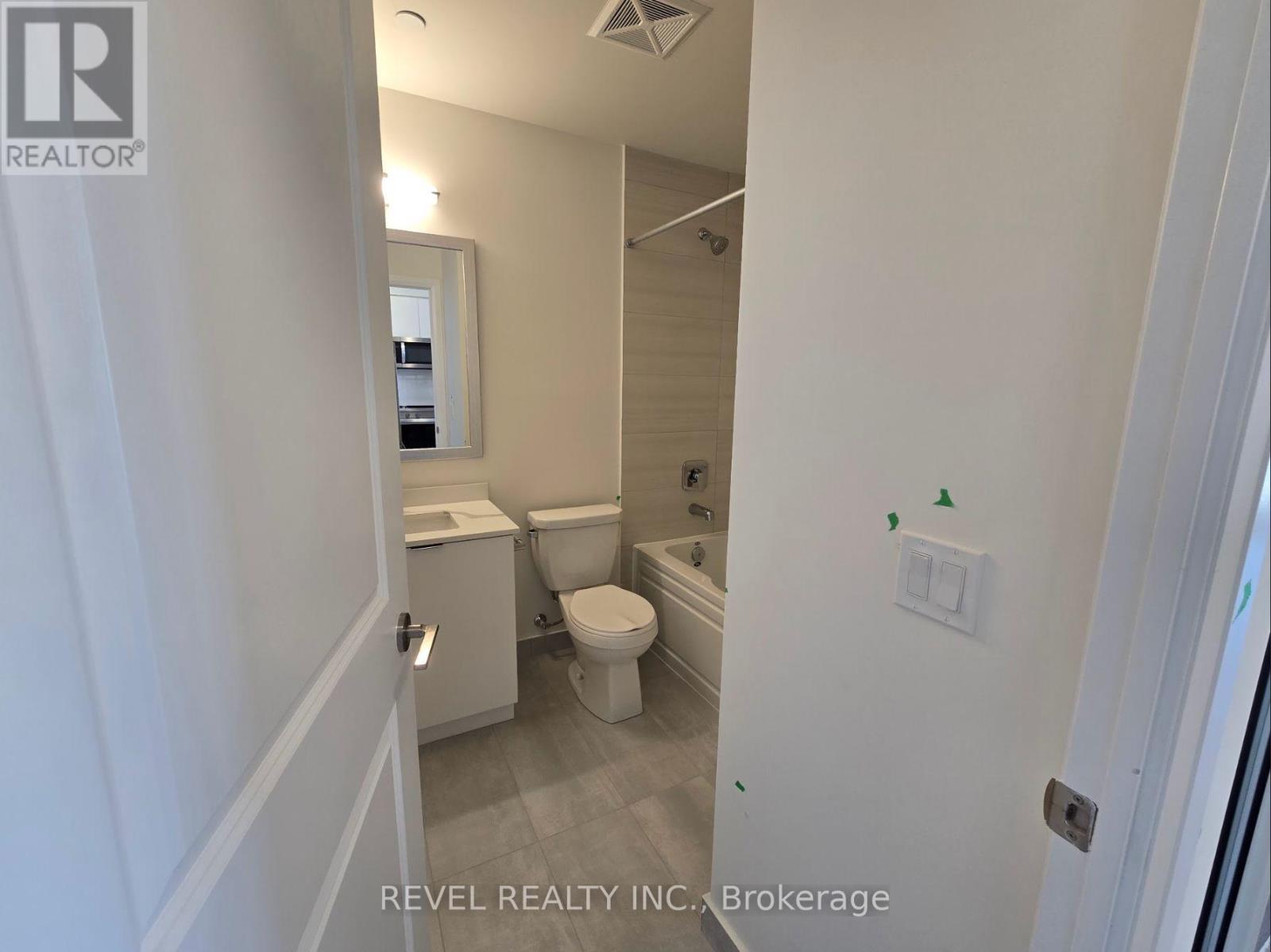 1907 - 15 Watergarden Drive, Mississauga, Ontario  L5R 0H4 - Photo 5 - W12455104
