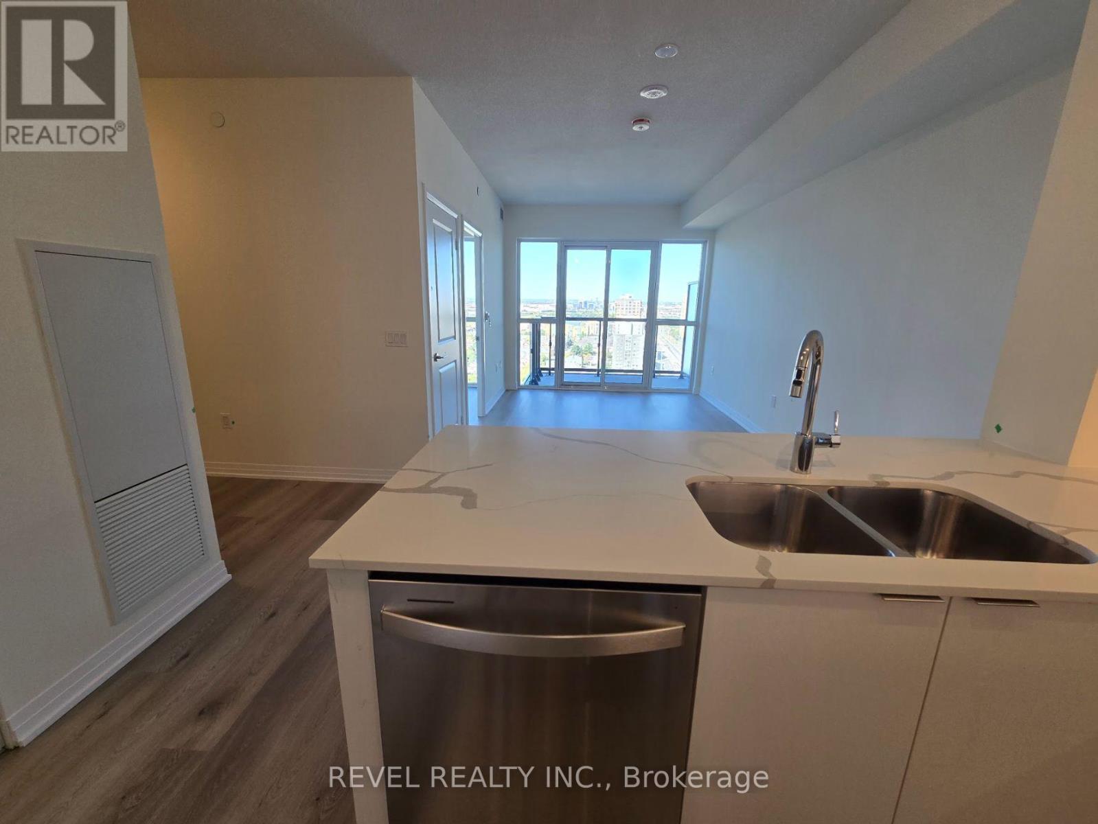 1907 - 15 Watergarden Drive, Mississauga, Ontario  L5R 0H4 - Photo 9 - W12455104