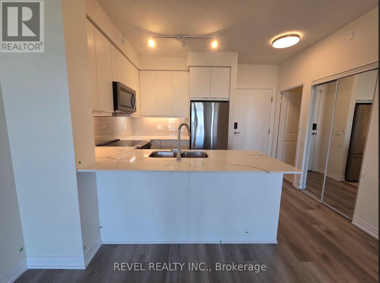 1907 - 15 Watergarden Drive, Mississauga, Ontario  L5R 0H4 - Photo 10 - W12455104