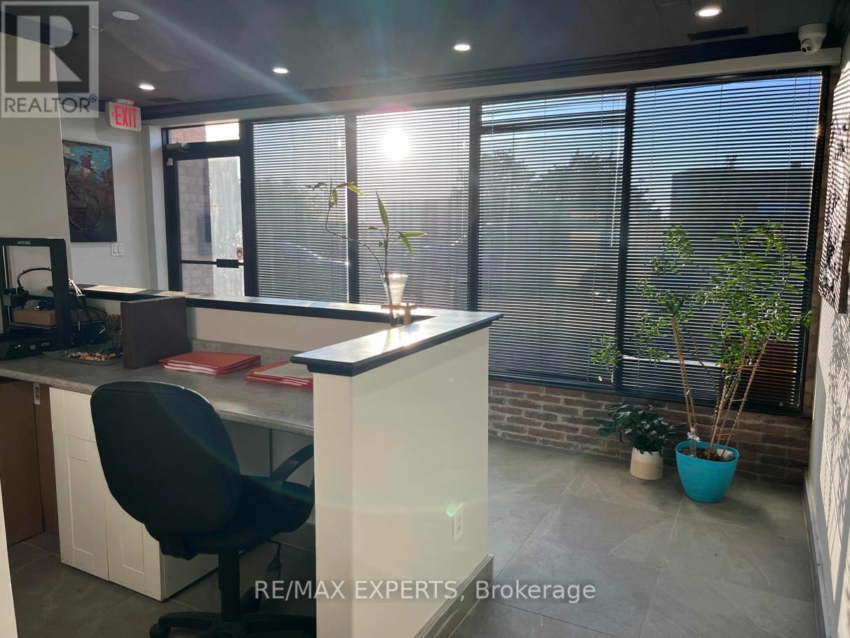 2 - 1 Delta Park Boulevard, Brampton, Ontario  L6T 5G1 - Photo 5 - W12456486