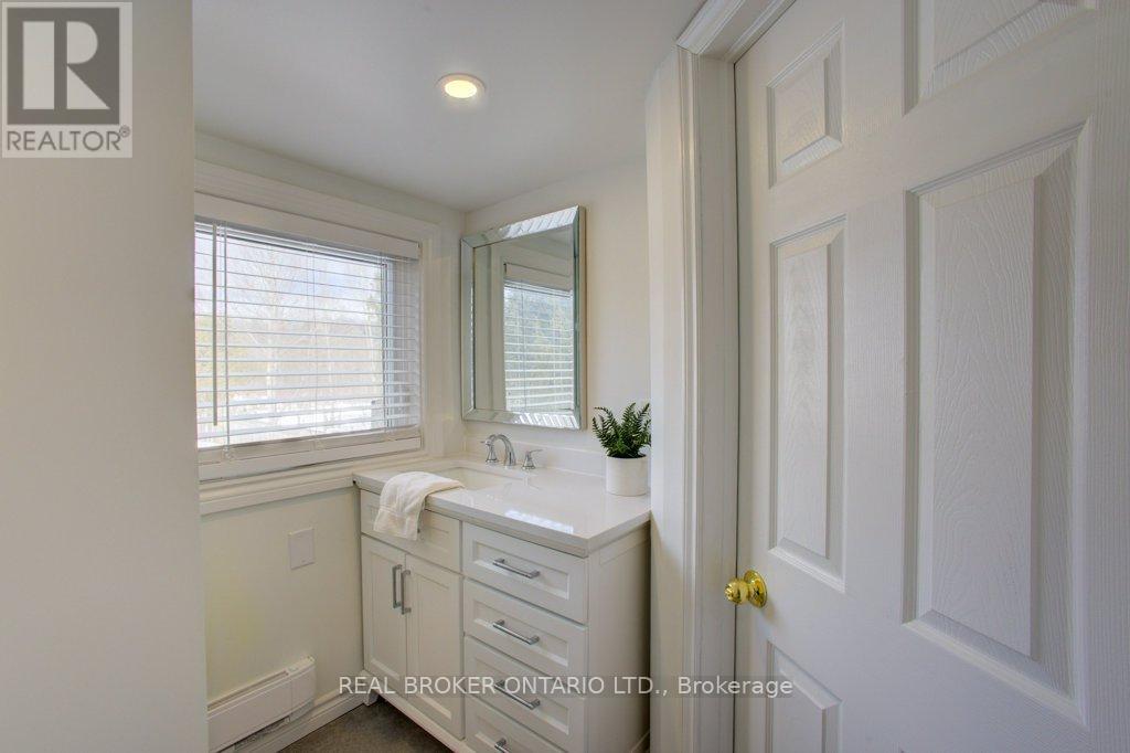 9488 Wellington 124 Road, Erin, Ontario  N0B 1T0 - Photo 27 - X12456506