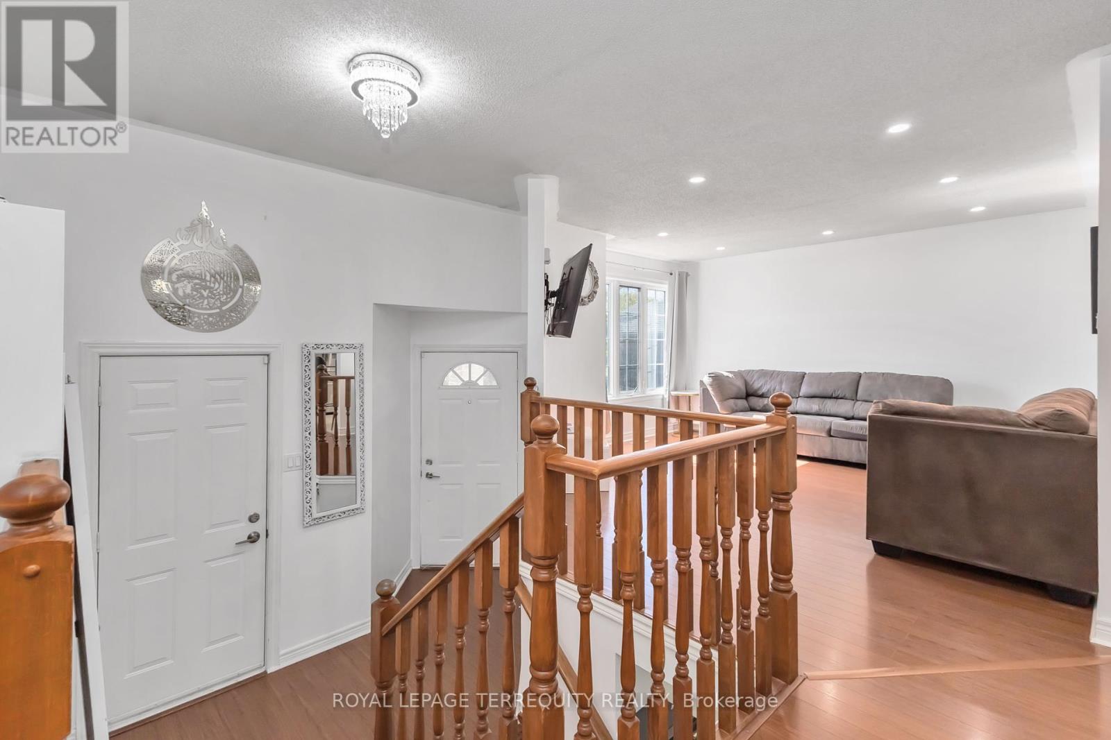 26 Joliet Street, London East (East I), Ontario  N5V 4V9 - Photo 9 - X12456511
